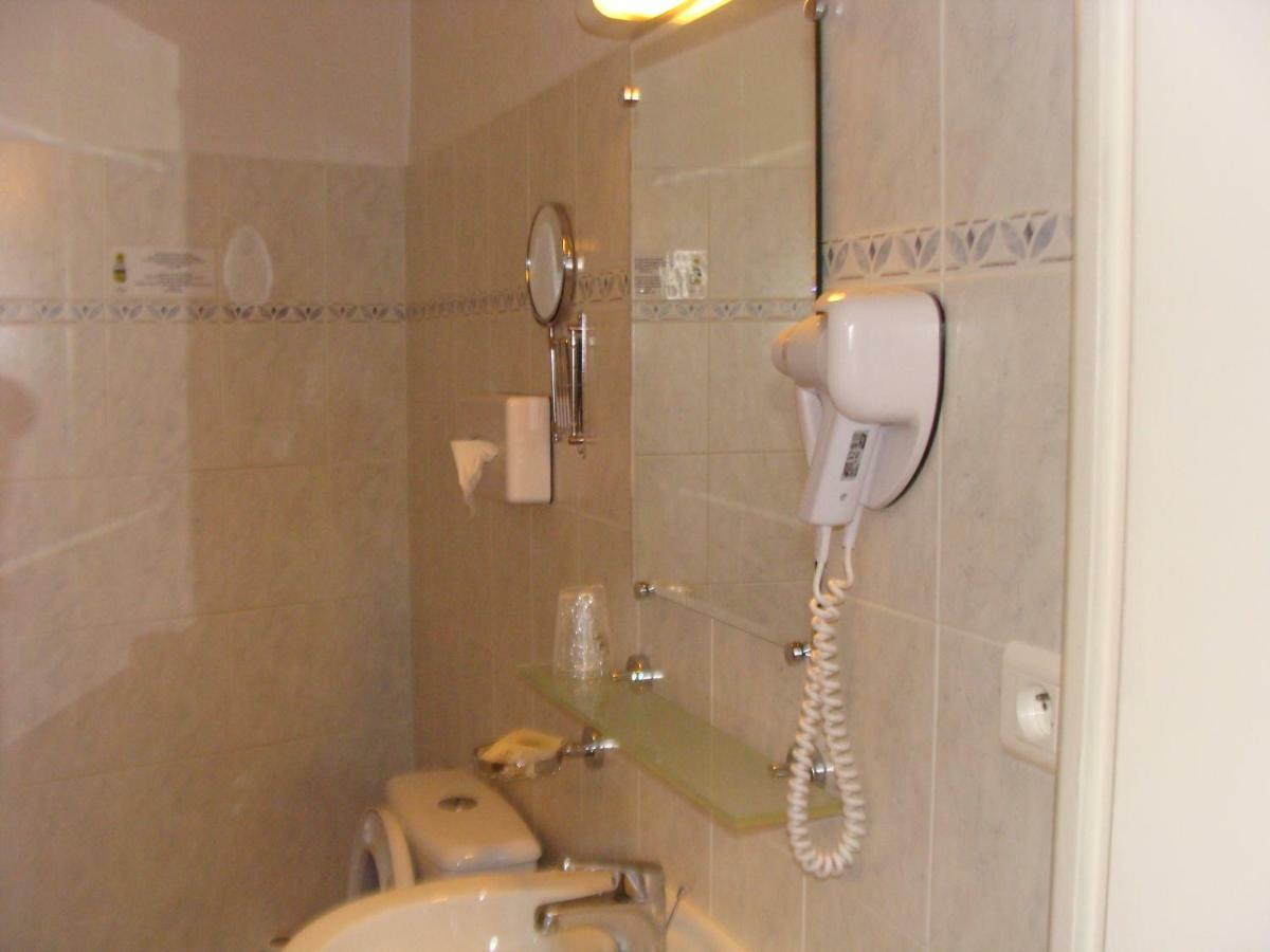 Logis La Gamade Hotel Donzenac Luaran gambar
