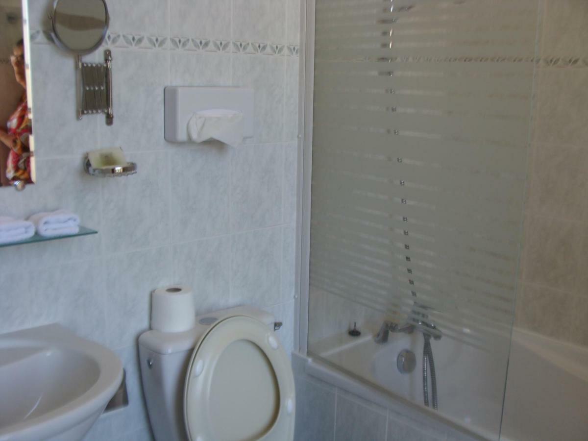 Logis La Gamade Hotel Donzenac Luaran gambar