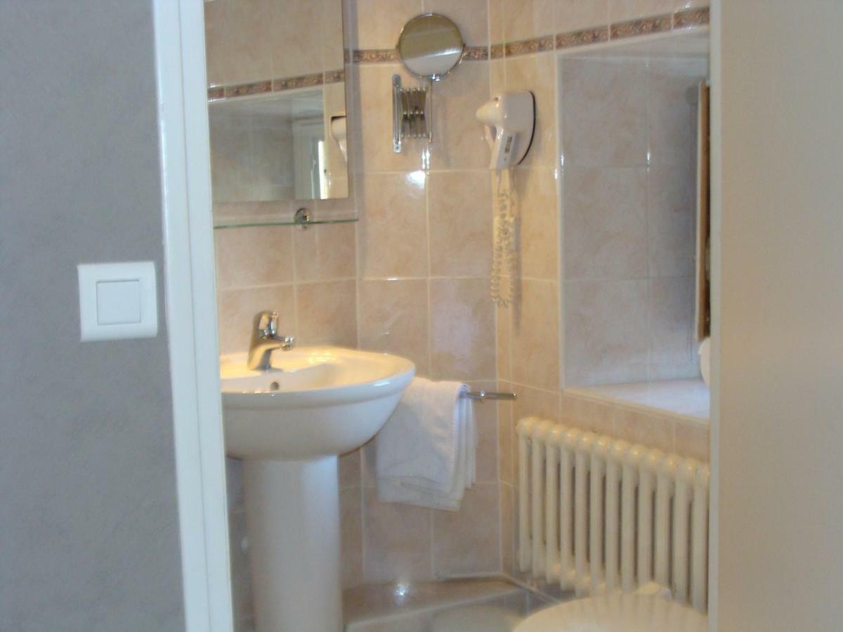 Logis La Gamade Hotel Donzenac Luaran gambar